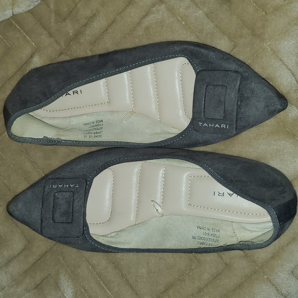 Tahari flats sz 10